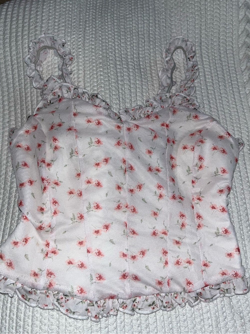 Altar’d state Floral Ruffle Cami Top - White with Pink Roses